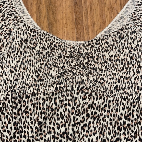 Urban Outfitters Cheetah Print Shirt - Picture 2 of 4